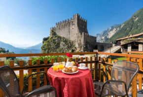 Отель Hotel Antica Croce  Тенно